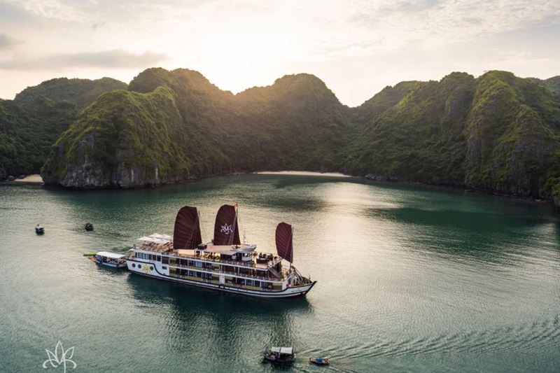 City Escape: Halong Bay Day Trip From Hanoi