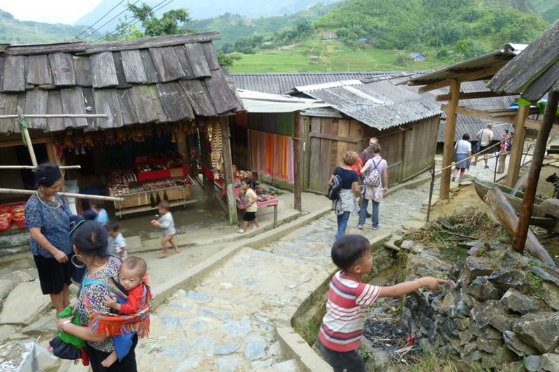 Sapa Trekking Tour 3 nights 2 days with overnight train