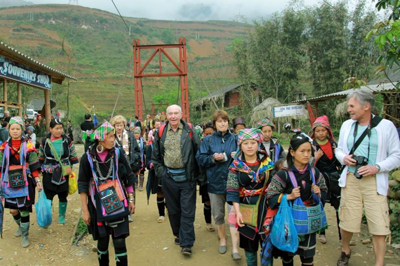 Sapa - Bac Ha Market 2 days 1 night from Hanoi